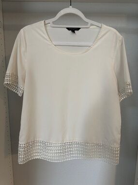 Banana Republic Cream Crochet Hem Short Sleeve Blouse